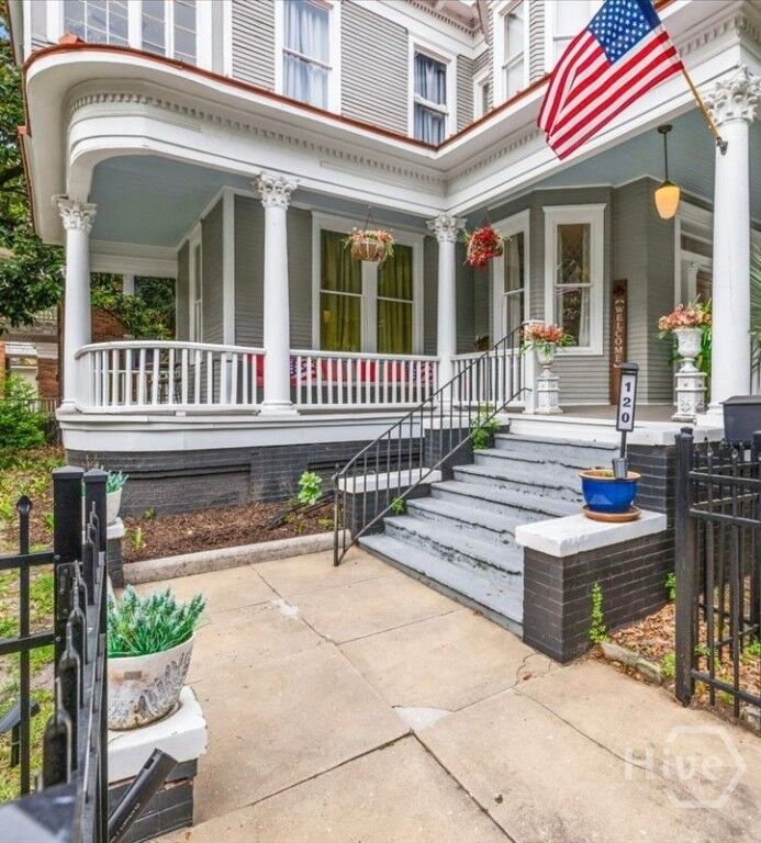 Property Photo: 120 W 37th Street GA 31401