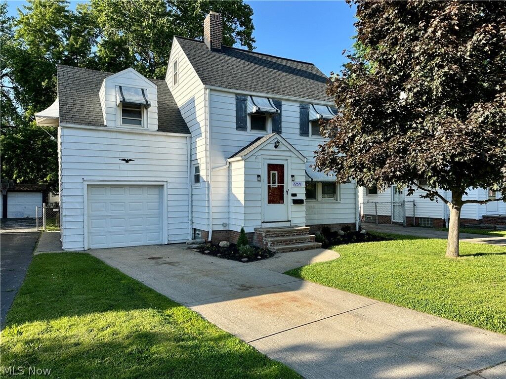 Property Photo:  22571 Ivan Avenue  OH 44123 