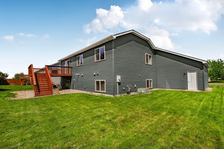 Property Photo:  1513 Killdeer Avenue  MN 56377 