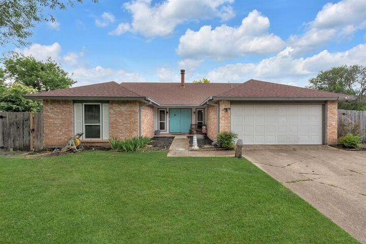 Property Photo: 2804 Miller Place TX 75150