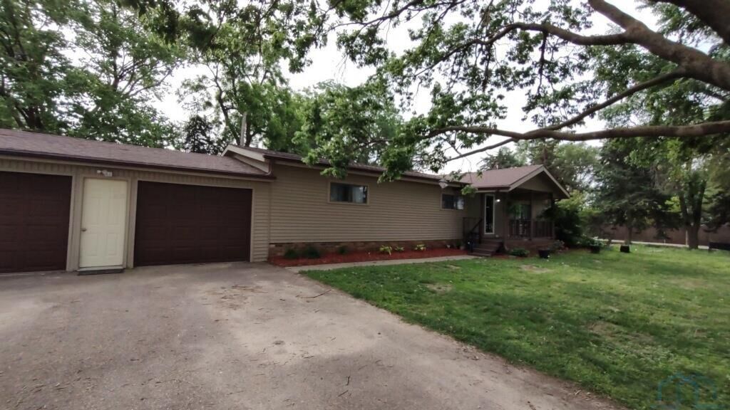 Property Photo:  1586 Gateway Dr.  NE 68776 