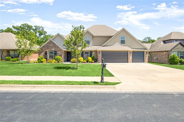 Property Photo:  1081 Quail Hollow Drive  AR 72713 