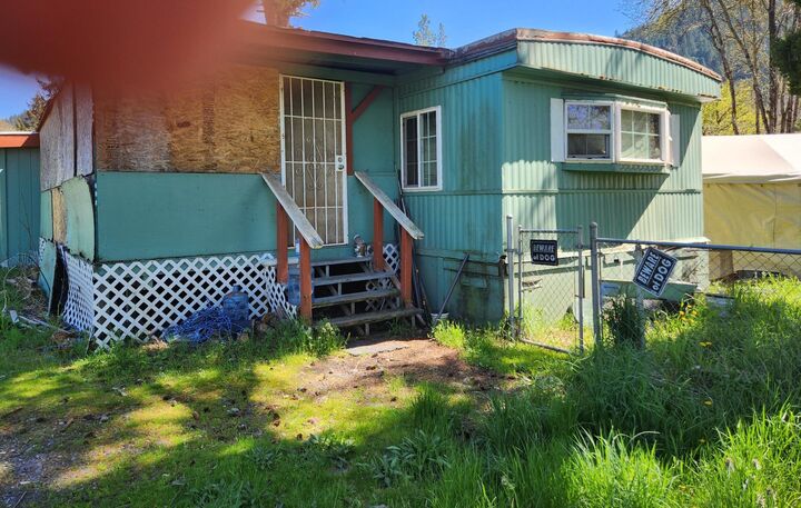 Property Photo:  967 Placer Road  OR 97497 