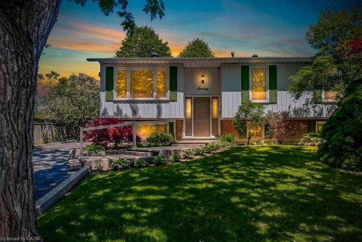 Property Photo: 70 Graystone Drive ON L9C 4R8