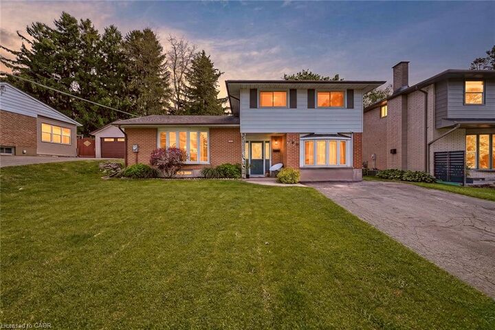 Property Photo:  480 Lee Avenue  ON N4S 6Y3 