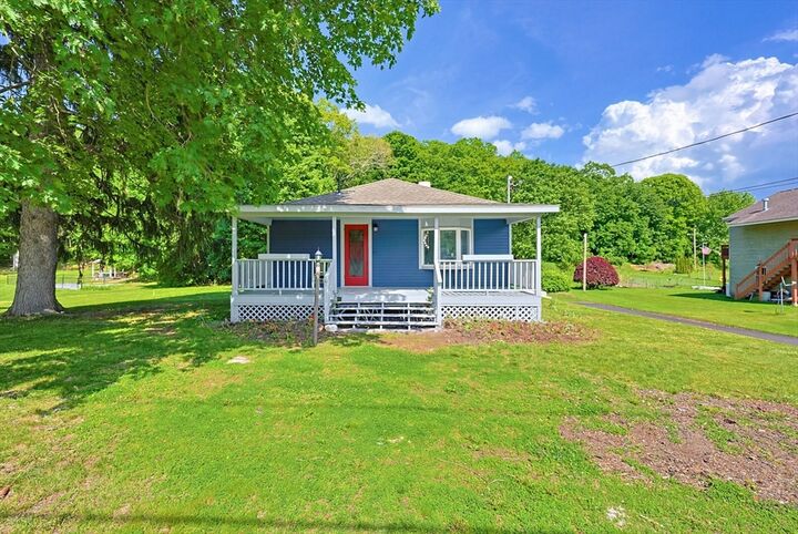 Property Photo:  386 North Plain Rd  MA 01201 
