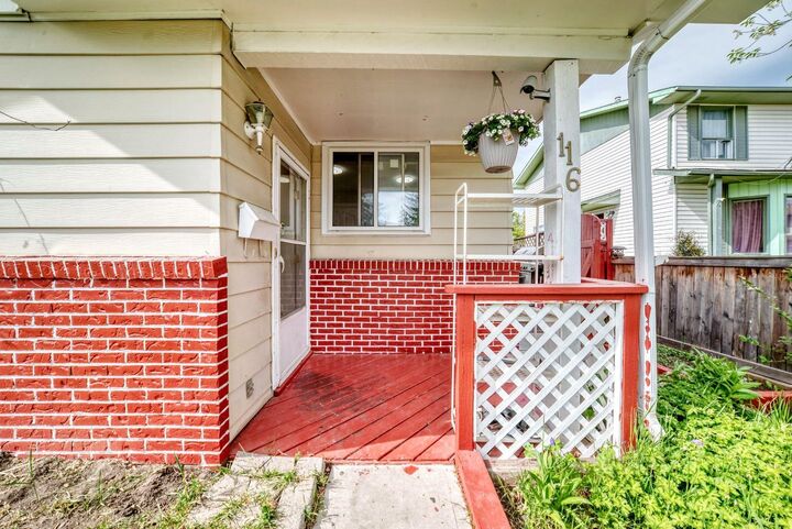 Property Photo: 116 Pineson Place NE AB T1Y 2R1