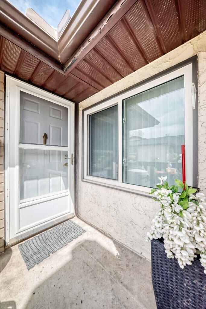 Property Photo: 51 Cedar Springs Gardens SW AB T2W 5J9