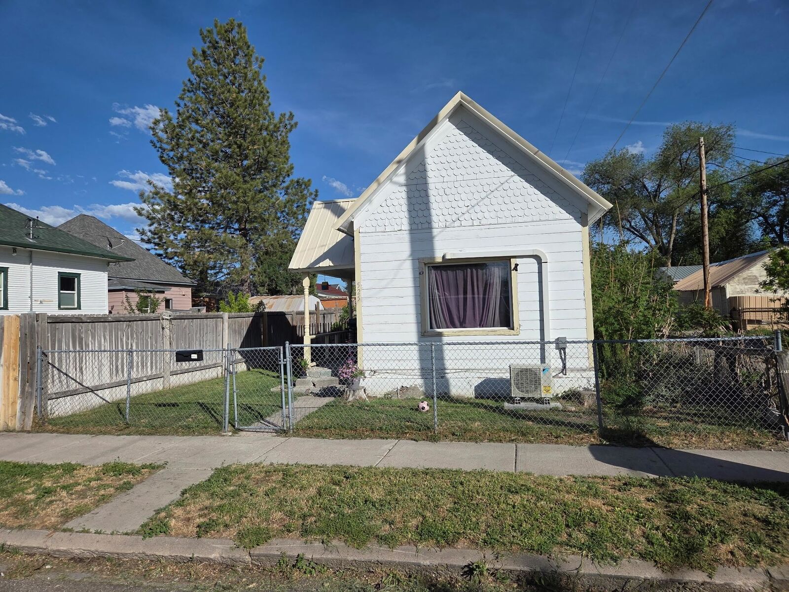 Property Photo:  525 W Day  ID 83204 
