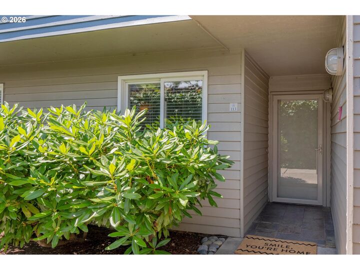 Property Photo: 113 N Hayden Bay Dr OR 97217