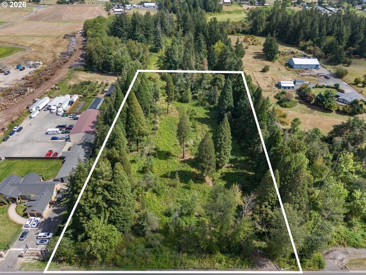 Property Photo: 172 SE SE 172nd Ave OR 97086