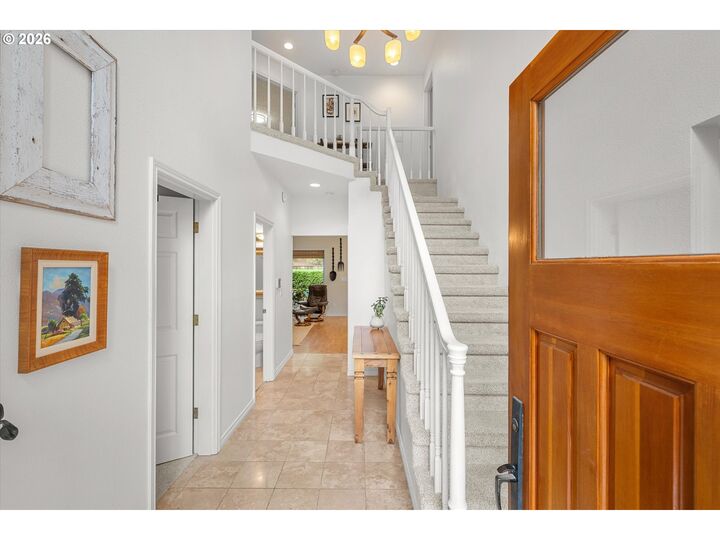 Property Photo: 6248 Bridgeview Dr OR 97068