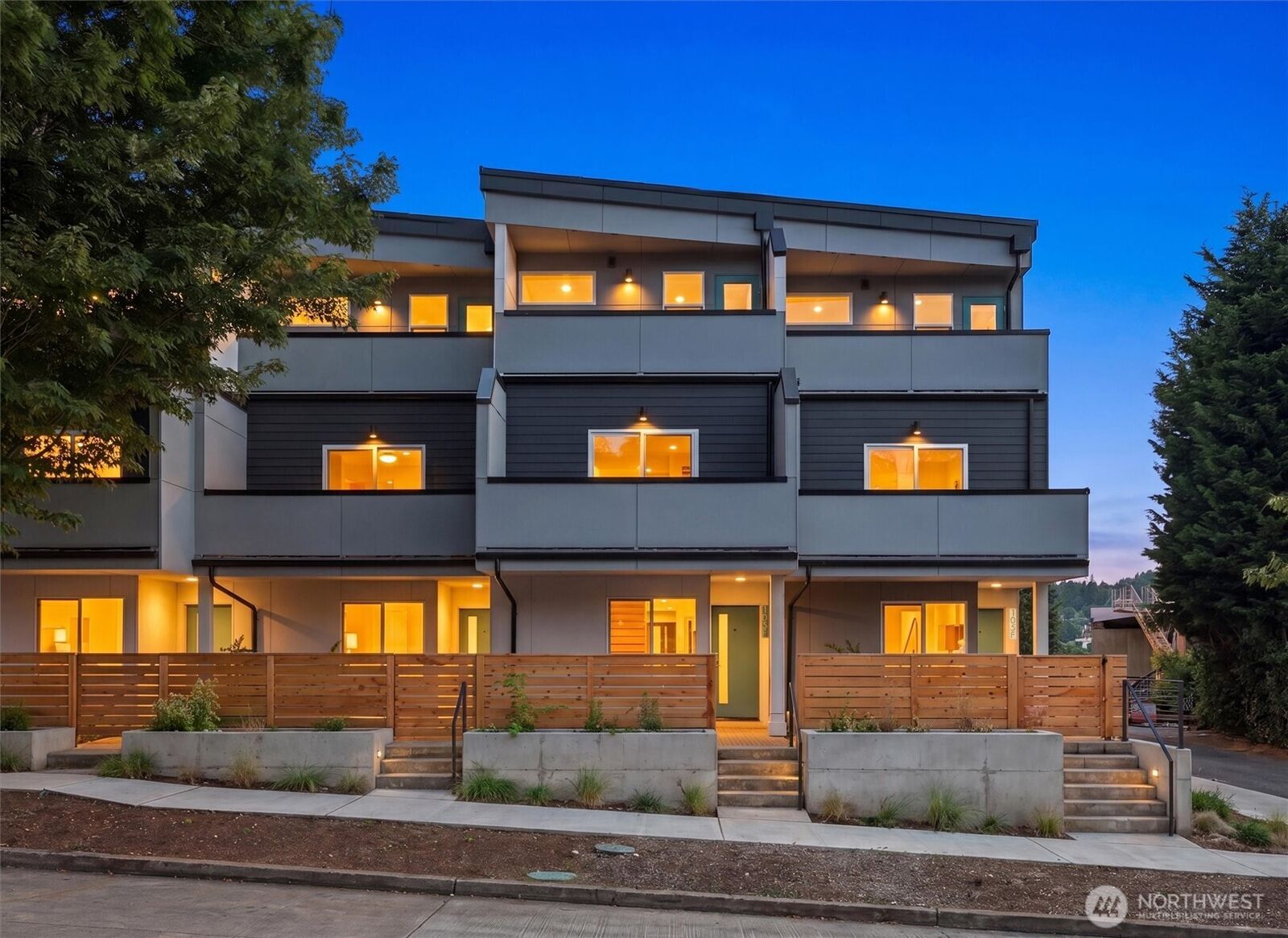 Property Photo:  105 F NW 39 Th Street  WA 98107 