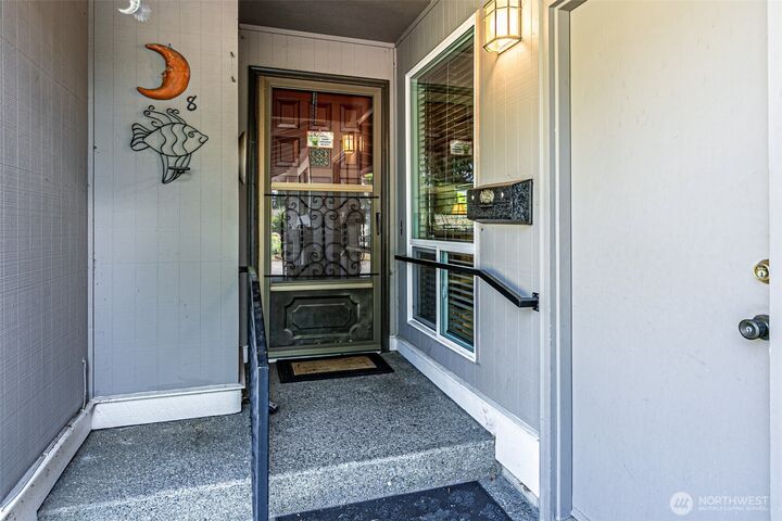 Property Photo:  1372  Bel Air Road 8  WA 98406 
