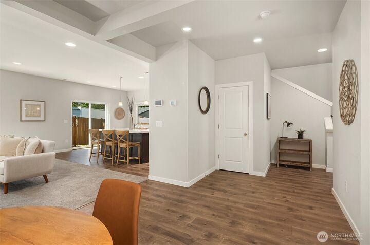 Property Photo: 14518 38th Avenue W WA 98087