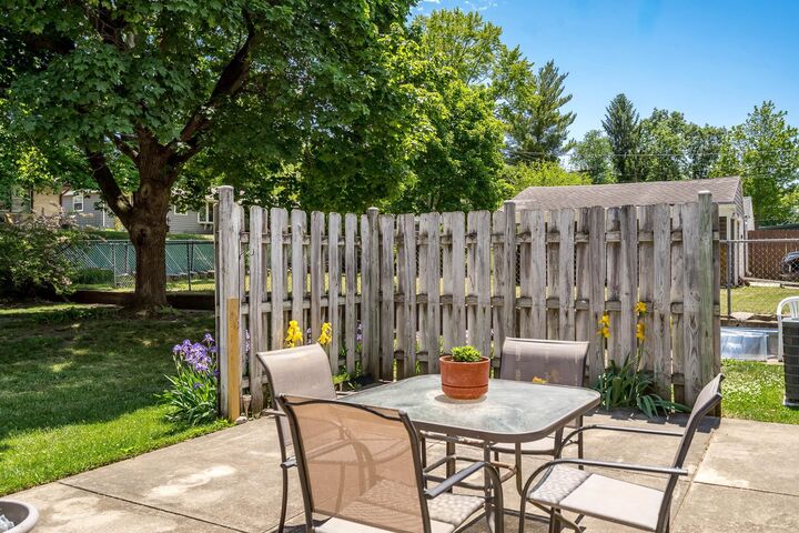Property Photo:  2216 Colorado Avenue  IL 61108 