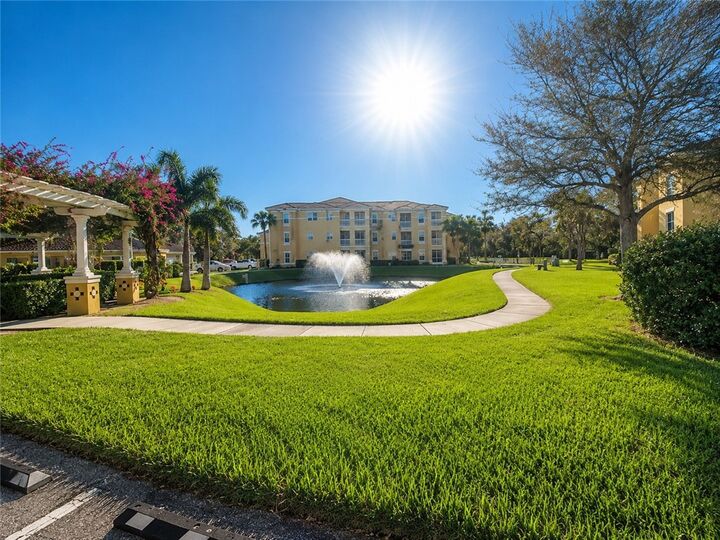 Property Photo:  5095 Fairways Circle I109  FL 32967 