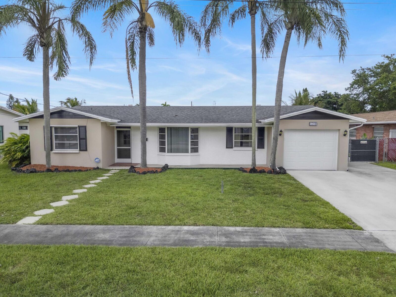 Property Photo:  1710 W River Drive  FL 33063 