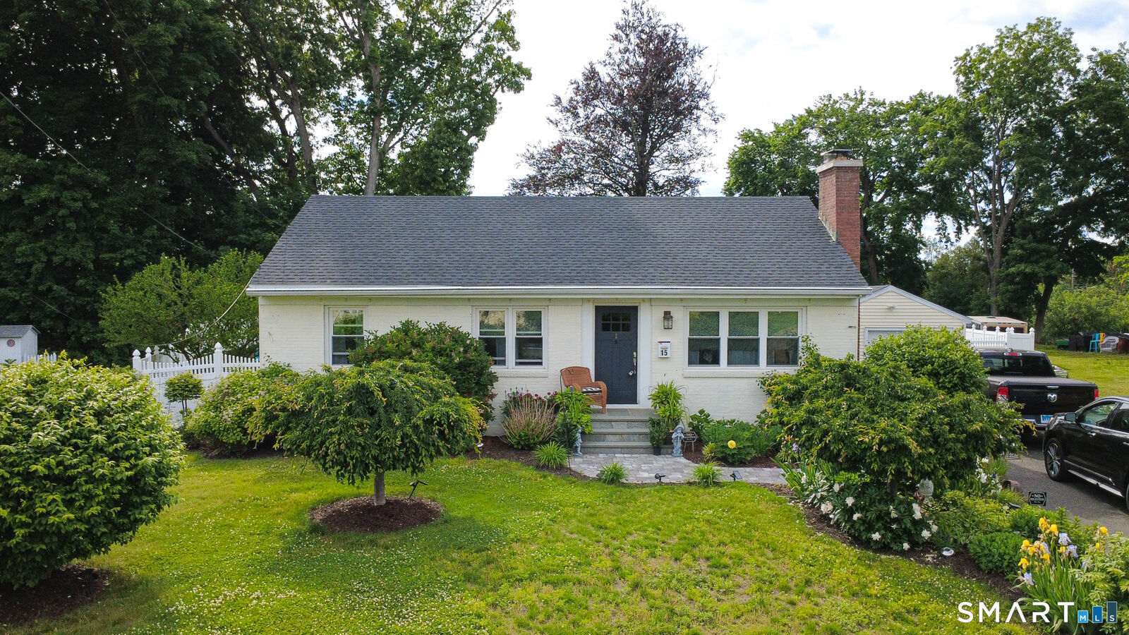 Property Photo:  15 Sherwood Circle  CT 06042 