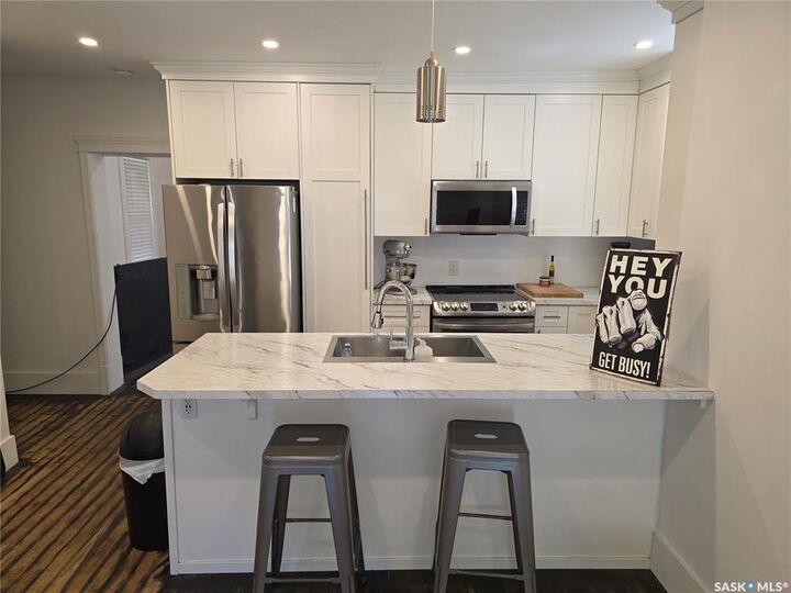 Property Photo: 125 D Avenue S SK S7M 1P6