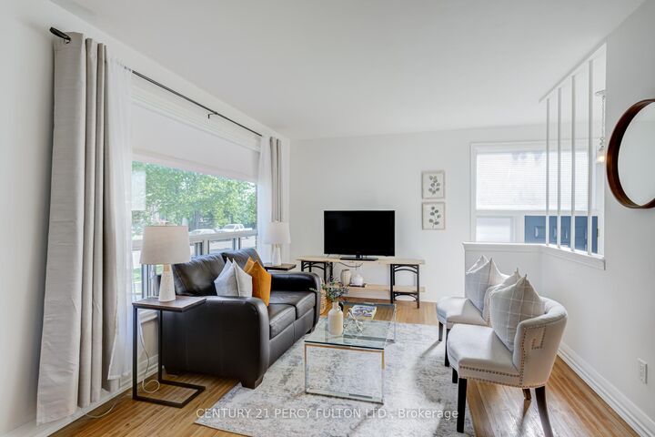 Property Photo:  10 Mendip Crescent  ON M1P 1Y4 