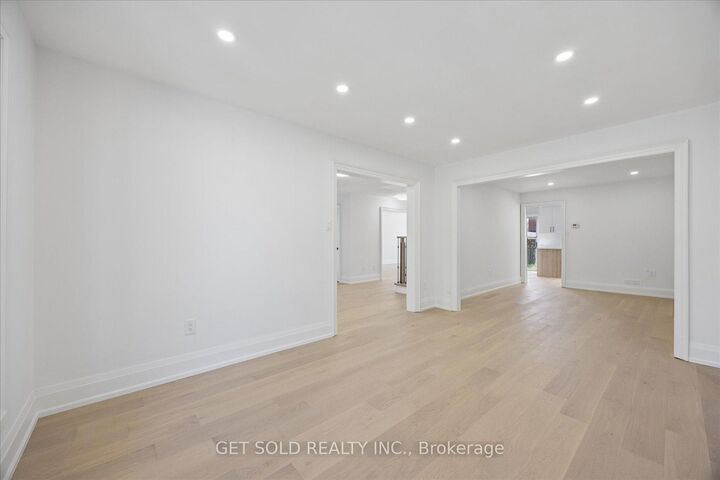 Property Photo: 181 Brownridge Drive ON L4J 7E4