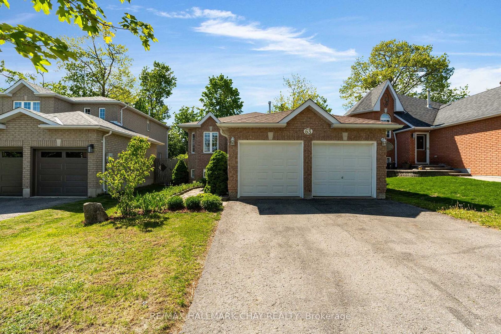 Property Photo: 63 Masters Drive ON L4M 6W9