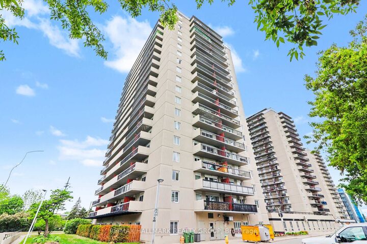 Property Photo: 158C McArthur Avenue 907 ON K1L 8E7