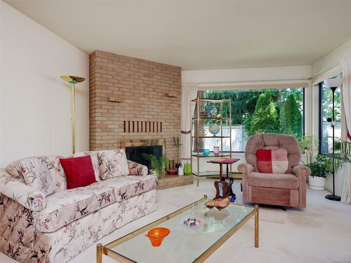 Property Photo:  1309 McKenzie Ave #2  BC V8P 2M1 