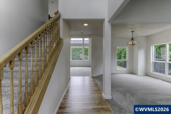 Property Photo: 5881 Mission Hills St SE OR 97306