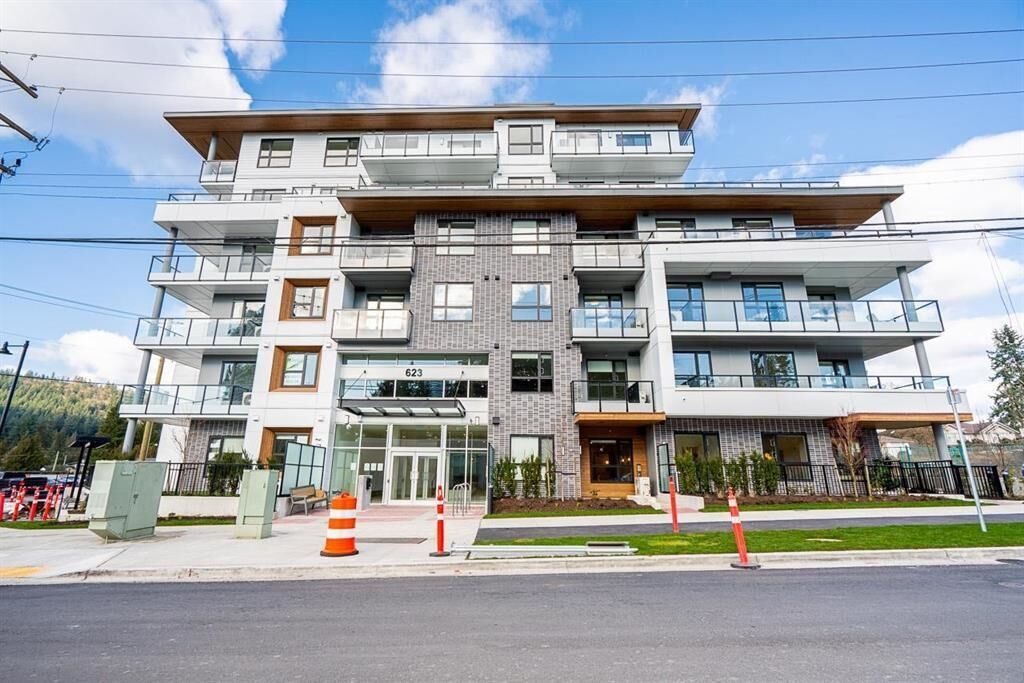 Property Photo: 623 Kemsley Avenue 411 BC V3J 0L8
