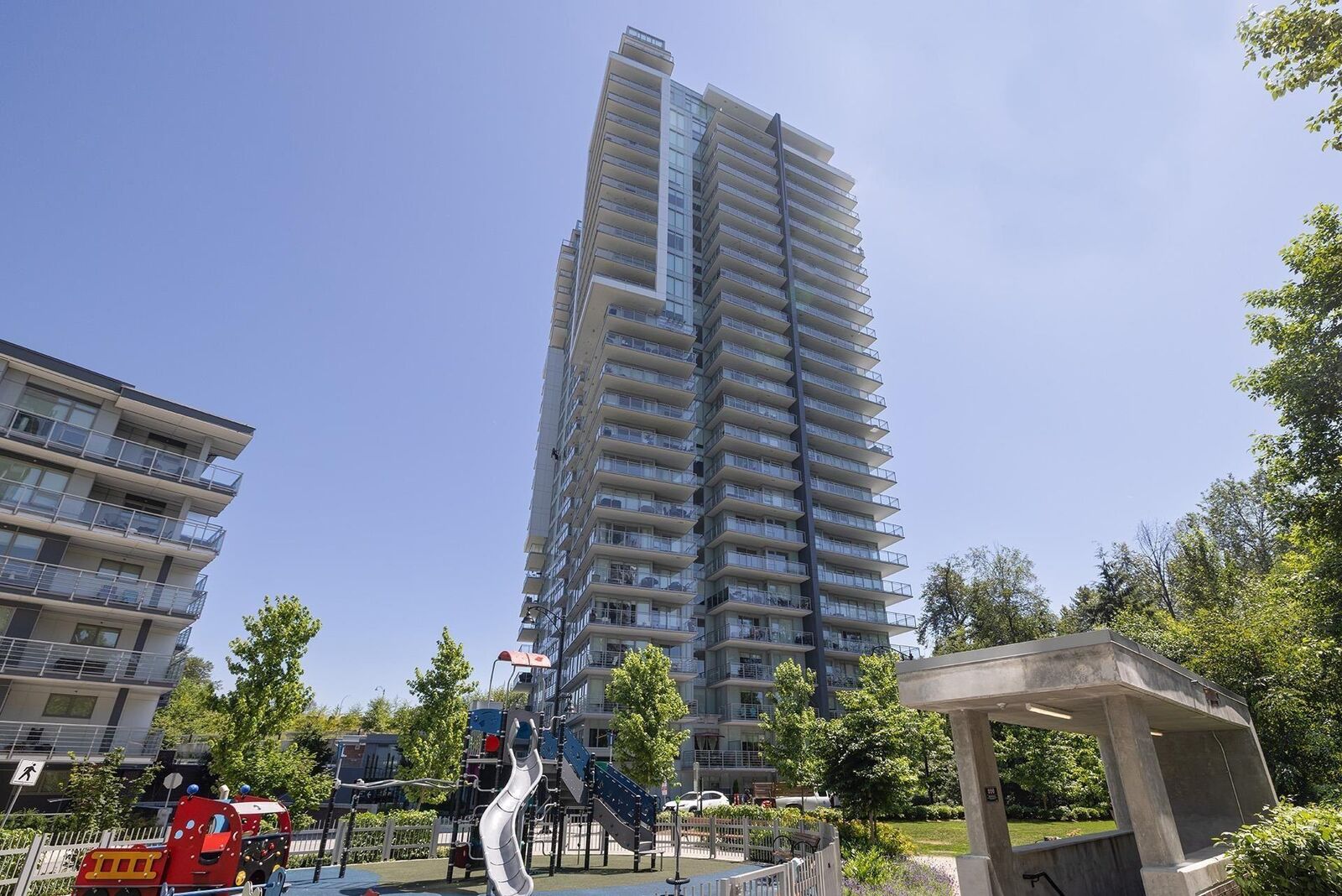 Property Photo: 308 Morrissey Road 707 BC V3H 0M2
