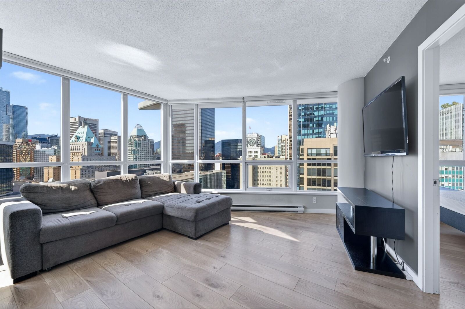 Property Photo:  833 Seymour Street 1911  BC V6B 0G4 