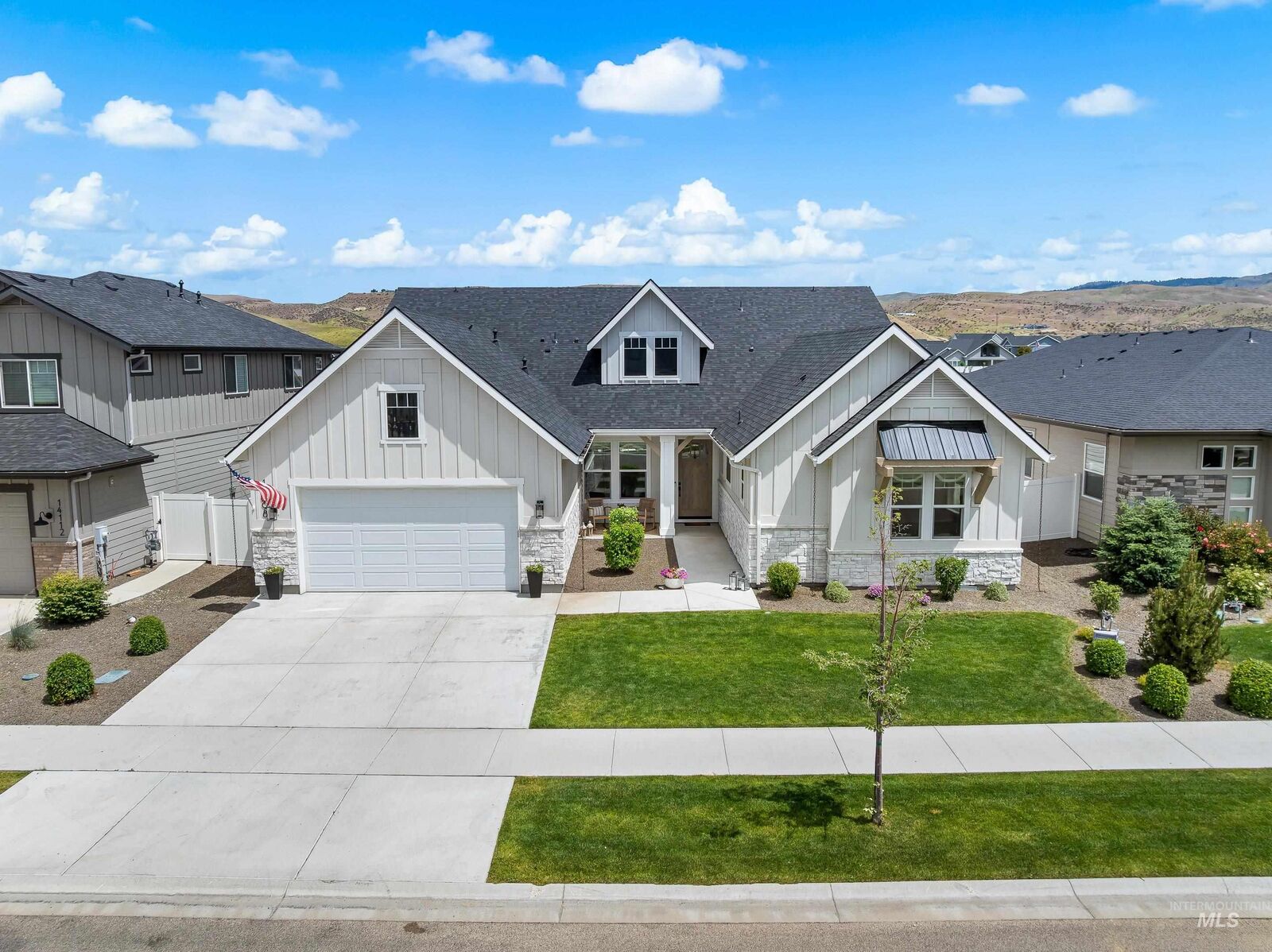 Property Photo: 14098 N Rainy Pl ID 83714