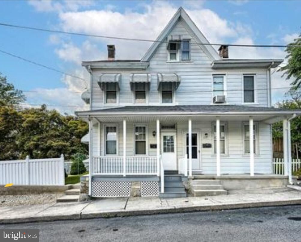 Property Photo:  723 N 6th Street  PA 17046 