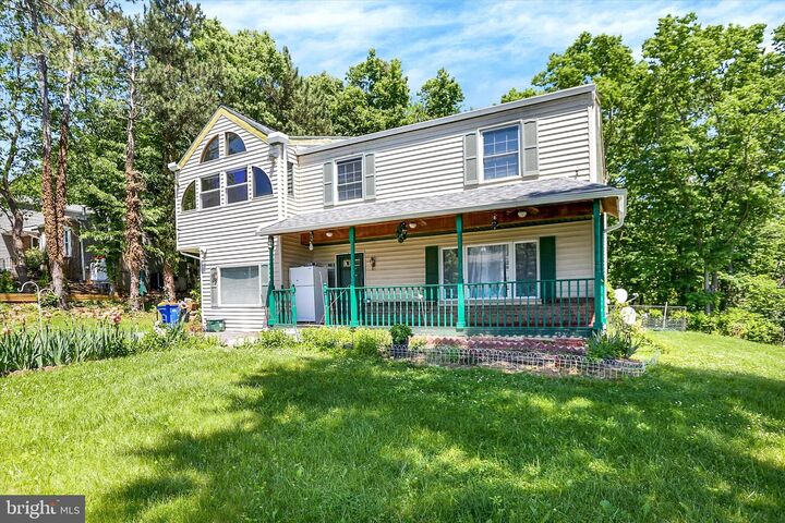 Property Photo: 552 Oriole Court PA 17111