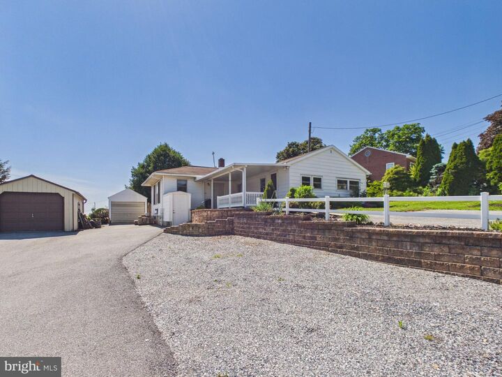 Property Photo:  479 Spring Grove Road  PA 17519 