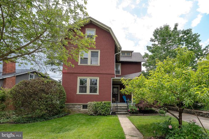 Property Photo:  562 Barrett Avenue  PA 19041 