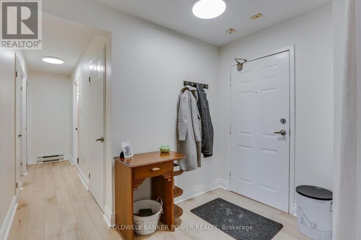 Property Photo:  95 Base Line Road West 909  ON N6J 4X3 