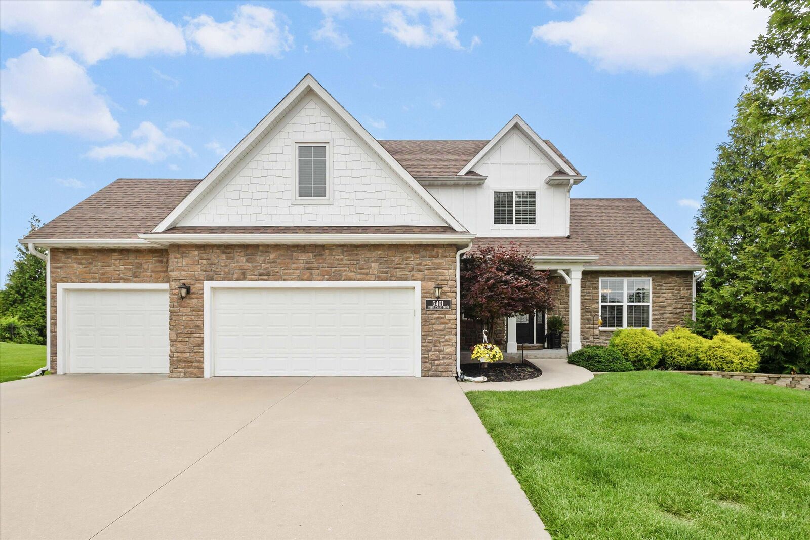 Property Photo: 5401 Steeplechase Dr MO 65203