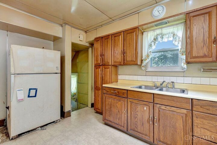 Property Photo:  6820 Vinewood Avenue  OH 45227 