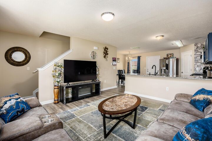 Property Photo:  1184 Red Mile Boulevard  OH 43160 