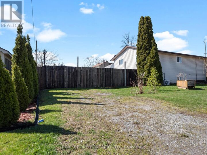 Property Photo: 379 Southworth Street South ON L3B 2A1
