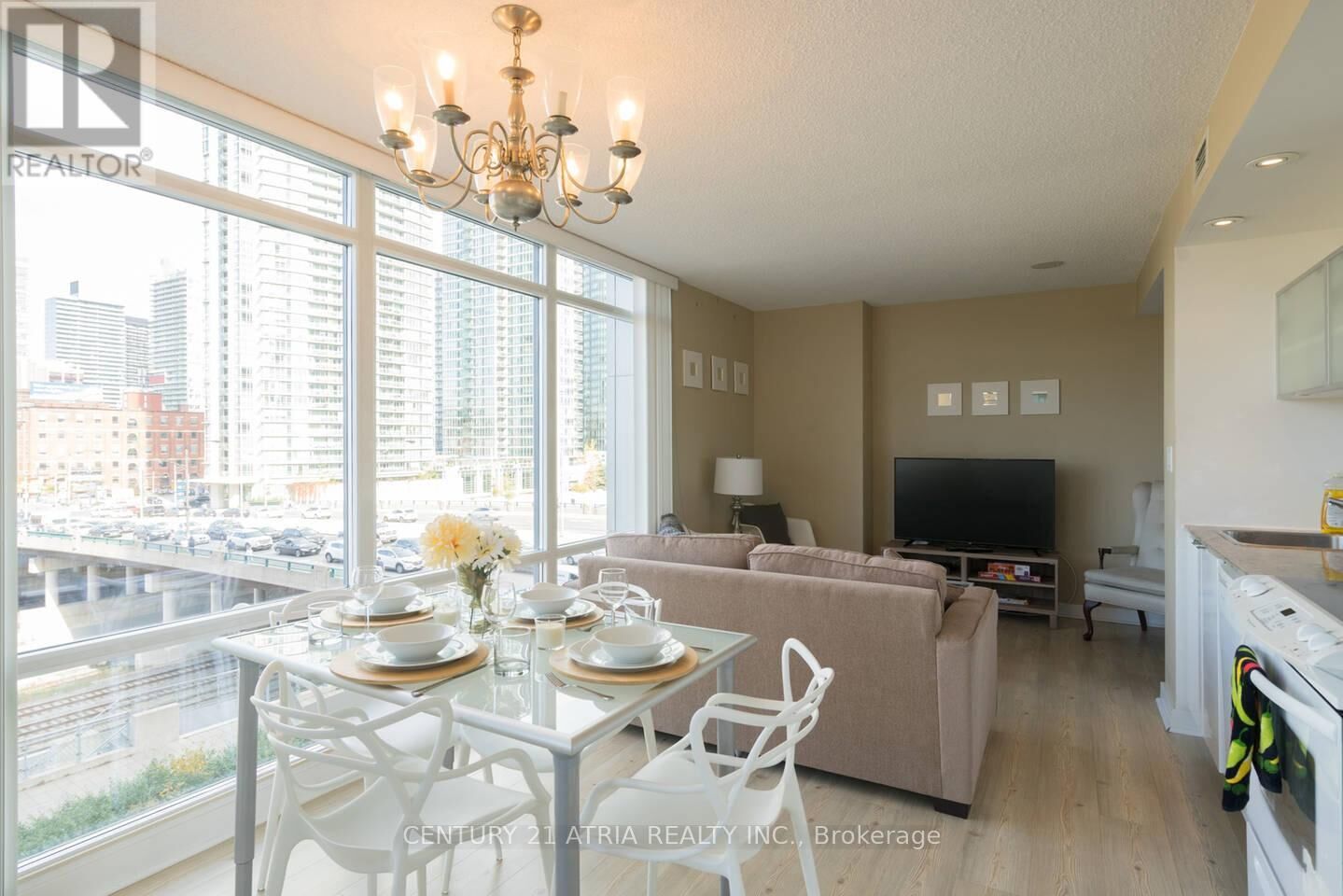 Property Photo: 4K Spadina Avenue 302 ON M5V 3Y9