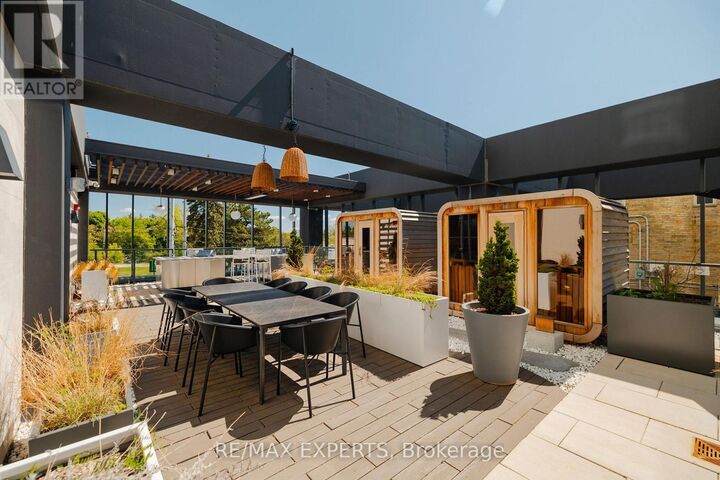 Photo de la propriété: 403 741 King Street West ON N2G 0E9