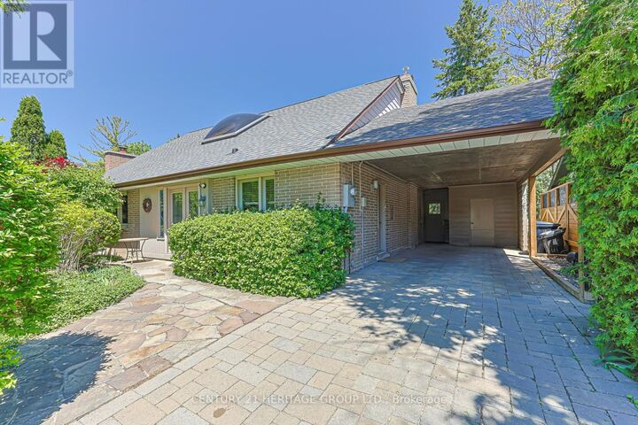 Property Photo:  21 Truxford Road  ON M3A 2S5 