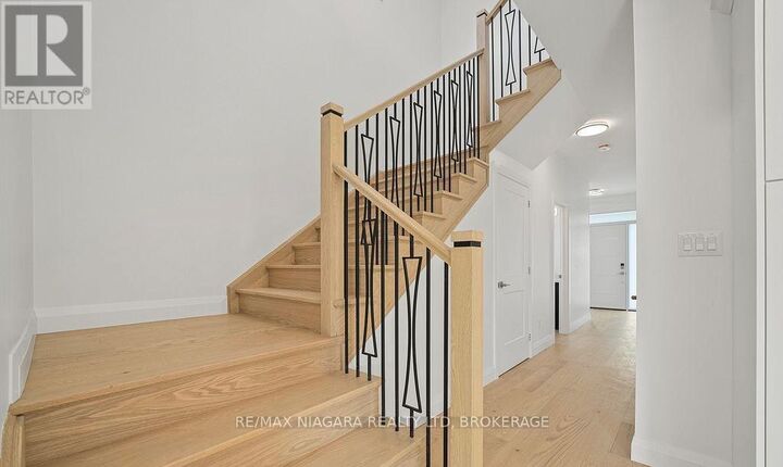 Property Photo:  185A Rykert Street  ON L2S 2B5 