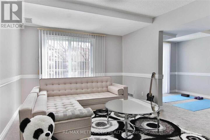 Property Photo: 17 Clover Ridge Drive West 1 ON L1S 3M5