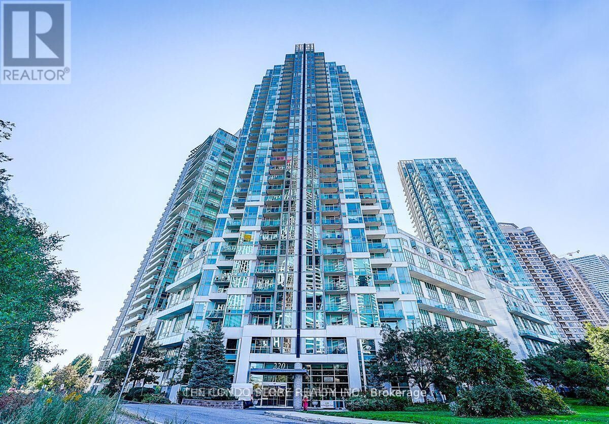 Property Photo: 220 Burnhamthorpe Road 1709 ON L5B 4N4