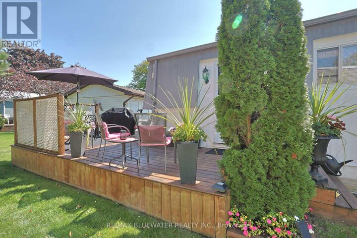 Property Photo:  208 Biltmore Drive  ON N0M 1T0 